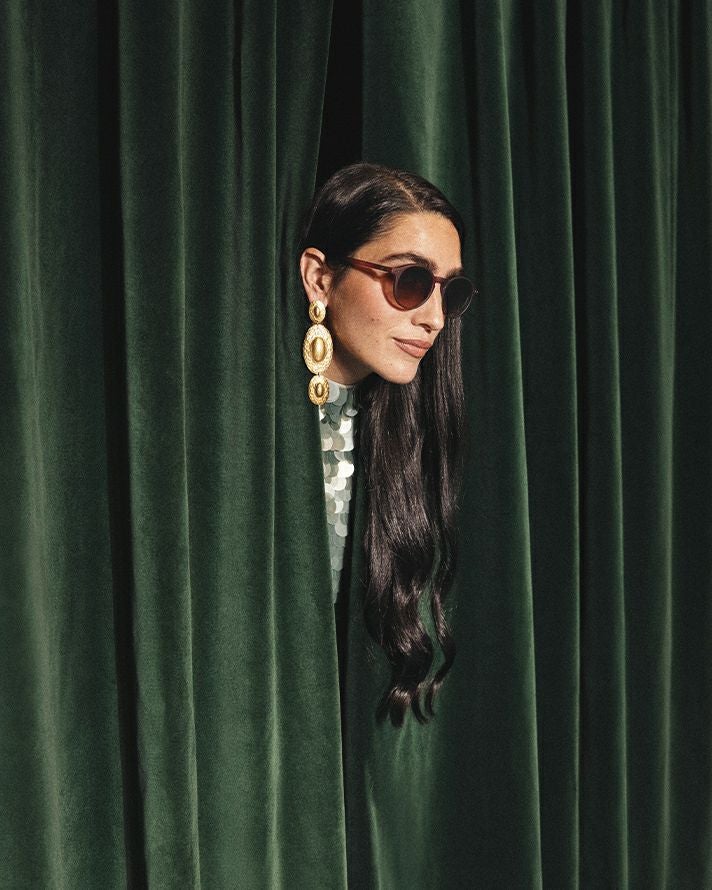 VELVETCLUBSUN #DCrimson