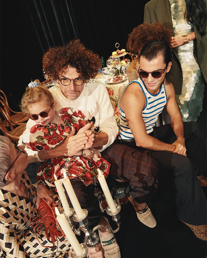 VELVETCLUBSUN #DCrimson