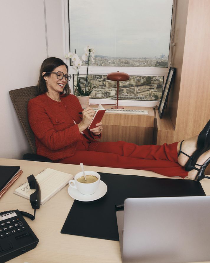 OFFICE PLAYGROUNDREADING OFFICEElectronic Gray