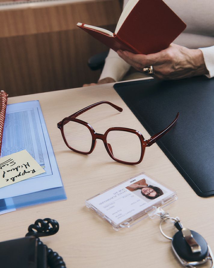 OFFICE PLAYGROUNDREADING OFFICERed Tape