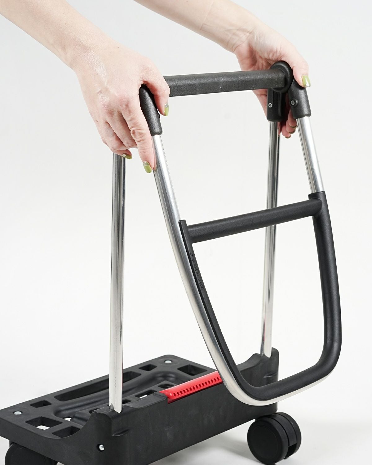 T-SHOP MAXMF NV